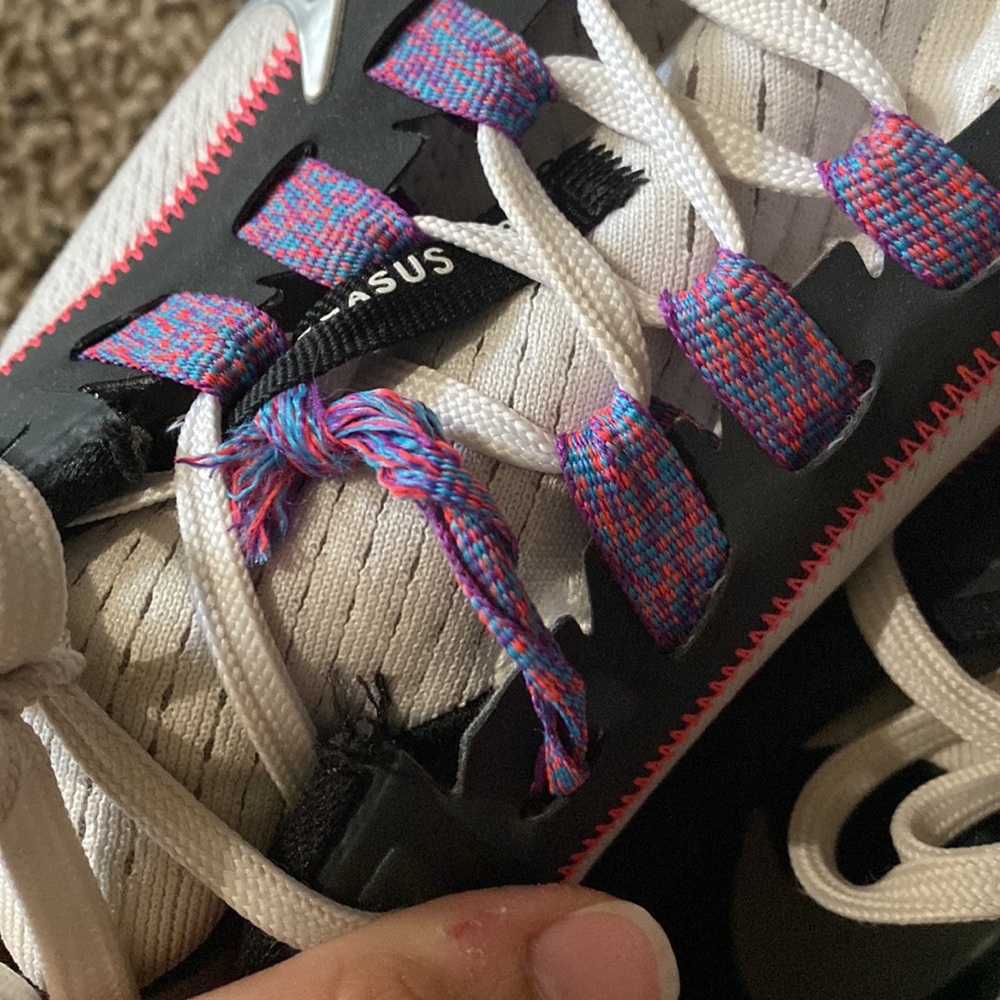 White Nike Air Zoom Pegasus 38 - Picture 3 of 7